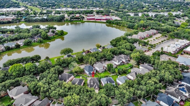 3138 Waters View Dr in Sugar Land, TX - Foto de edificio - Building Photo