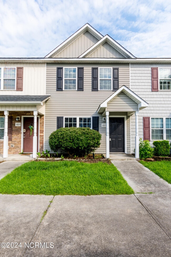 1005 Ornate Dr in Jacksonville, NC - Building Photo - Building Photo