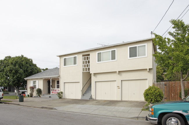 1190 Adams St in Redwood City, CA - Foto de edificio - Building Photo