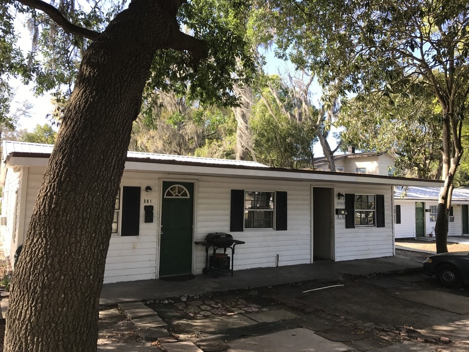507 W Baker St in Plant City, FL - Foto de edificio