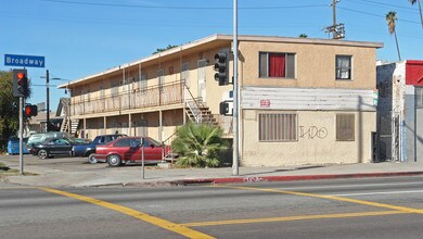 6821 S Broadway in Los Angeles, CA - Building Photo - Building Photo