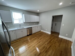 368 Highland Ave, Unit 3 in Somerville, MA - Building Photo - Building Photo