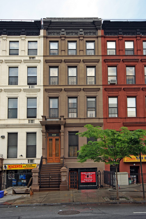 2036 Fifth Ave in New York, NY - Building Photo