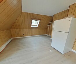 22 Grand View Ave, Unit 2 in Somerville, MA - Building Photo - Building Photo