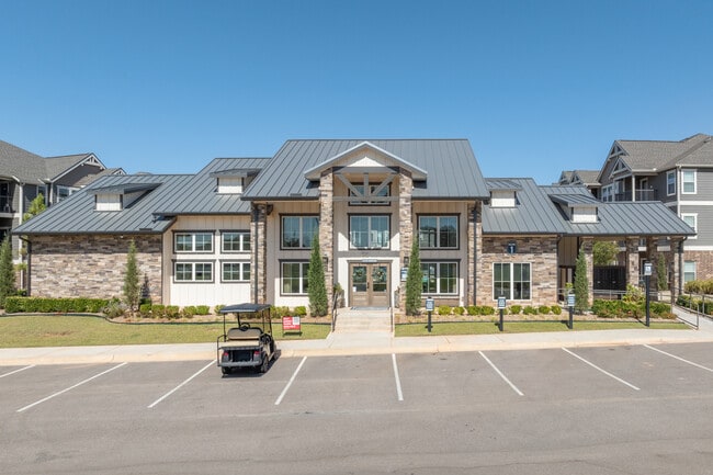 Artisan Crossing in Norman, OK - Foto de edificio - Building Photo