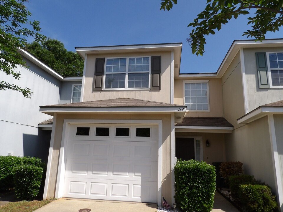 113 Woodberry Dr in Enterprise, AL - Building Photo