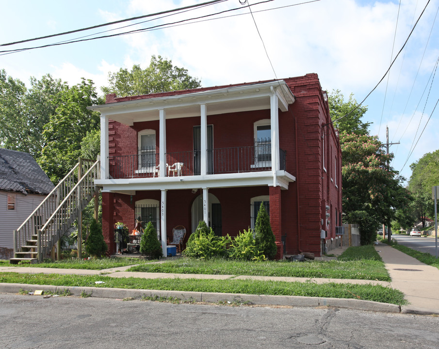 5401 Smart Ave in Kansas City, MO - Foto de edificio