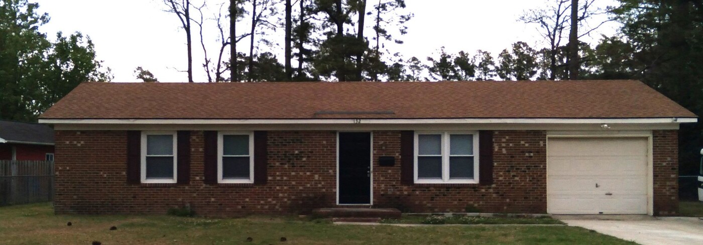 132 Craven Dr in Havelock, NC - Building Photo