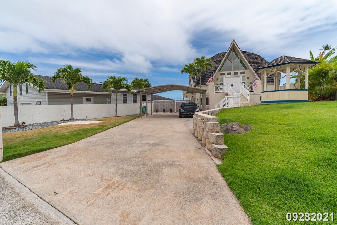 1279 Aupupu Pl in Kailua, HI - Building Photo