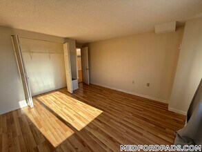 30 Revere Beach Pkwy in Medford, MA - Building Photo - Building Photo