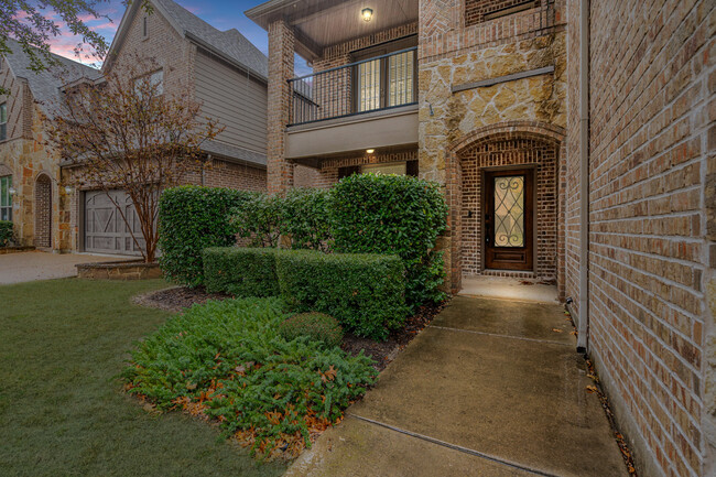 607 Miramar Dr in Rockwall, TX - Foto de edificio - Building Photo