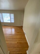 1070 Lester Ave in Ypsilanti, MI - Building Photo - Building Photo