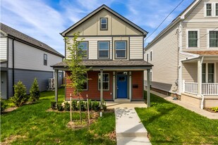 22 Mayflower St in Pittsburgh, PA - Building Photo