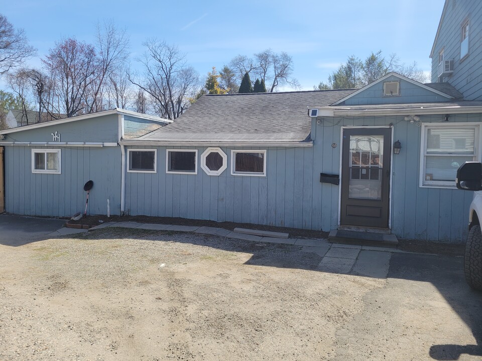 49 N Bridge St in Norwalk, CT - Building Photo