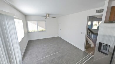 10809 Escobar Dr in San Diego, CA - Building Photo - Building Photo