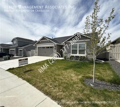 3799 N Marionberry Ave in Star, ID - Building Photo - Building Photo