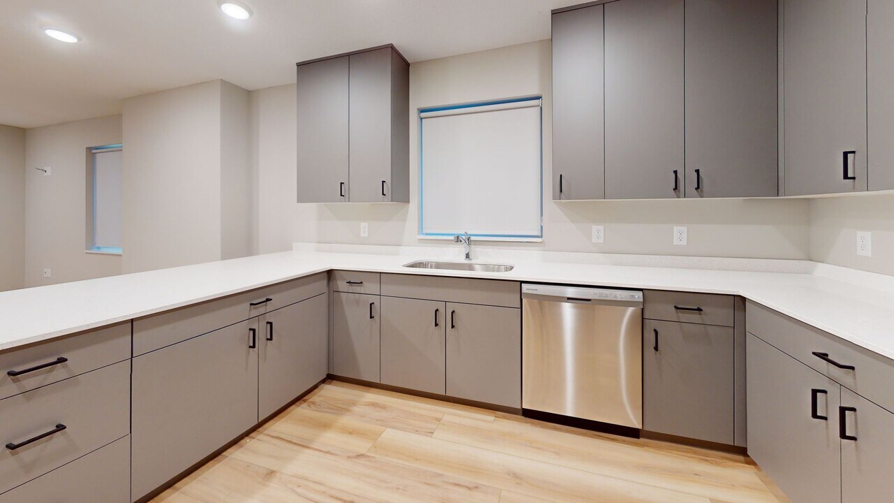 1215 SE 8th St in Minneapolis, MN - Building Photo