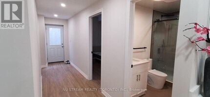 15 Comet St in Richmond Hill, ON - Building Photo - Building Photo