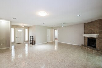 19406 Enchantington Cir in Spring, TX - Building Photo - Building Photo