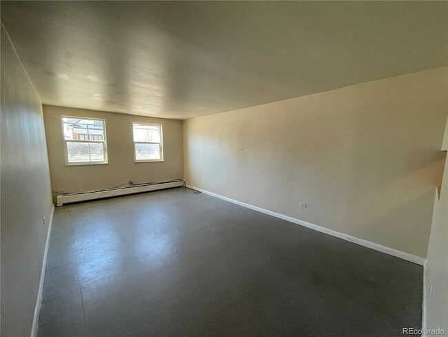 1590 Clinton St, Unit 4 in Aurora, CO - Foto de edificio - Building Photo