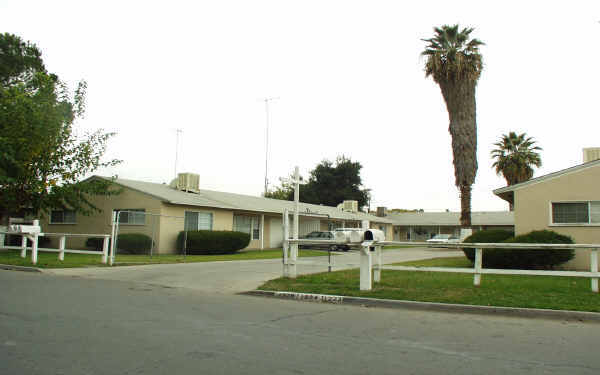 1222-1232 Huff St in San Bernardino, CA - Foto de edificio - Building Photo