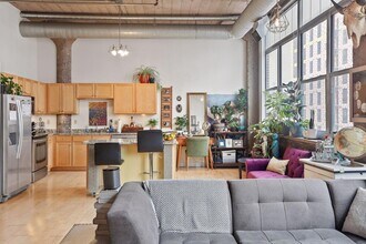 521 S 7th St, Unit 4208 in Minneapolis, MN - Building Photo - Building Photo