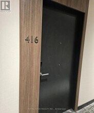 2501-2501 Saw Whet Blvd. in Oakville, ON - Building Photo - Building Photo