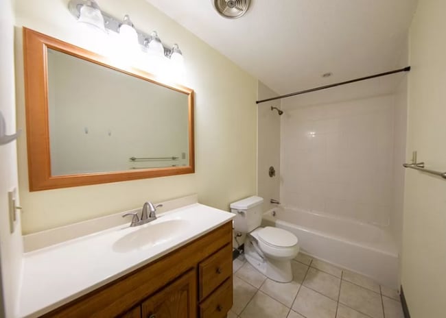 7 VHL in Natick, MA - Building Photo - Building Photo