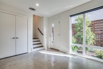 2200 Bennett Ave in Dallas, TX - Building Photo - Building Photo