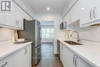 538 Fourth Line in Oakville, ON - Building Photo - Building Photo