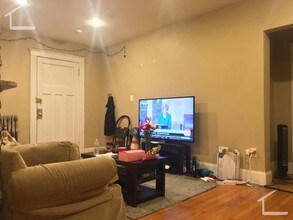 74 Egmont St-Unit -1 in Brookline, MA - Building Photo - Building Photo