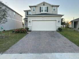 2310 Twin Flower Ln in Sanford, FL - Building Photo