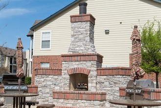 Villas at Stonebridge in Edmond, OK - Building Photo - Building Photo