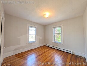 49 Conwell Ave, Unit #2 in Somerville, MA - Building Photo - Building Photo