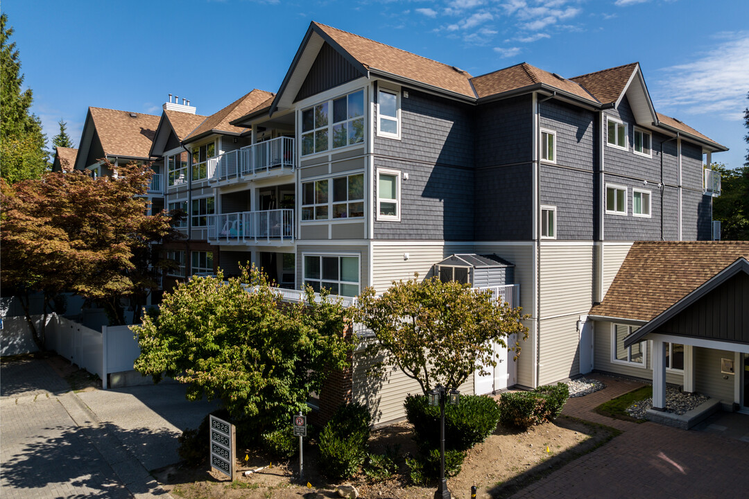 Hartford Woods in Surrey, BC - Building Photo