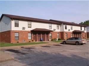 Shoals Manor Apartments in Huntington, WV - Foto de edificio