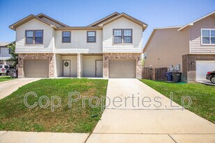 1314 Garden Dusk in San Antonio, TX - Building Photo