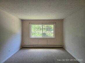 20 Tall Pines Dr in Lewiston, ME - Foto de edificio - Building Photo