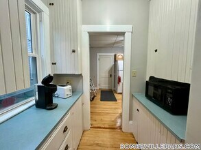 76 Powder House Blvd in Somerville, MA - Building Photo - Building Photo