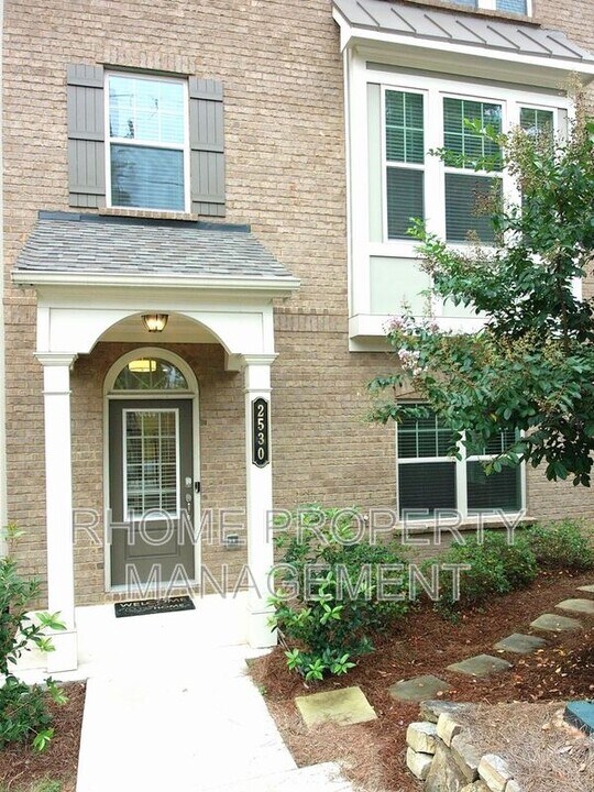 2530 Clairebrooke Bnd in Chamblee, GA - Building Photo