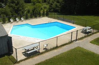 The Pines Apartments in Keene, NH - Foto de edificio - Building Photo