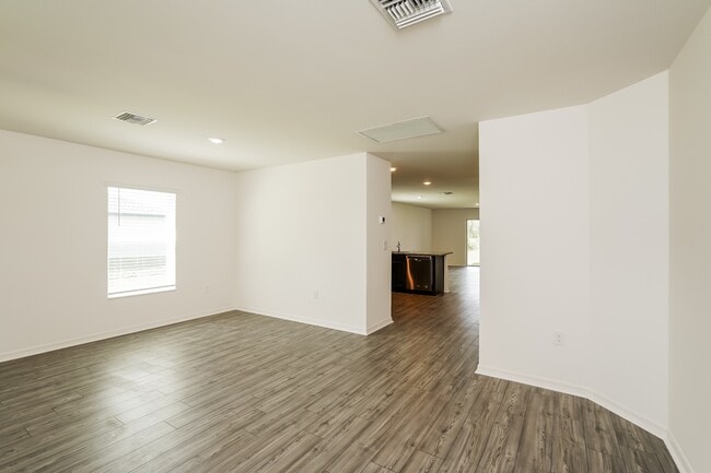 166 Blackstone Dr in Ft. Myers, FL - Foto de edificio - Building Photo