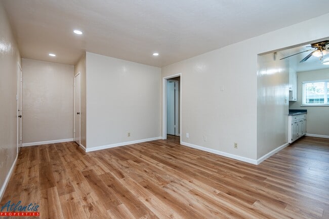 420 S Third St, Unit 8