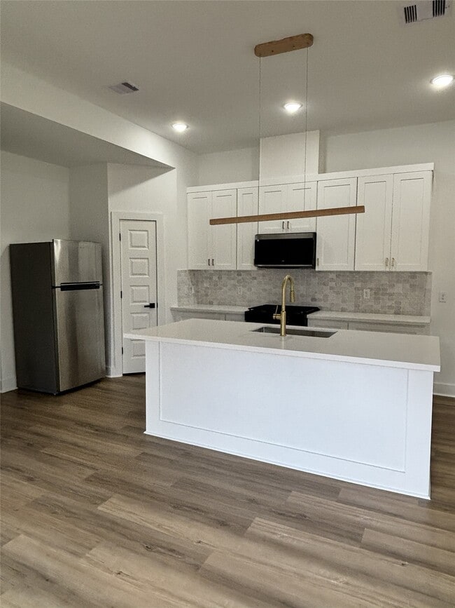 8218 Locksley Rd in Houston, TX - Building Photo - Building Photo