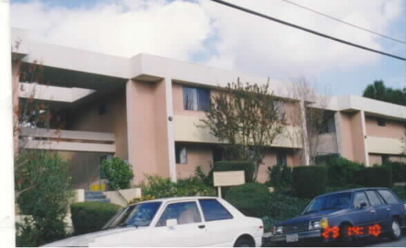 11741-11747 Gilmore St in North Hollywood, CA - Foto de edificio - Building Photo