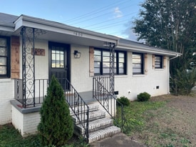 1600 E 29th St in Sheffield, AL - Building Photo