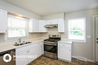 7906 E 48th St in Kansas City, MO - Building Photo - Building Photo