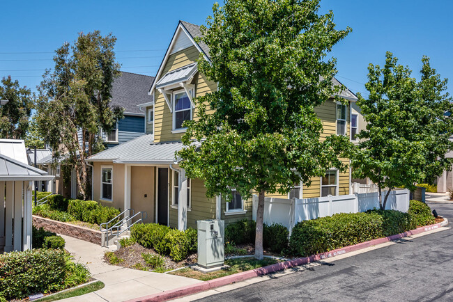 3591 Sacramento Dr, Unit 3 in San Luis Obispo, CA - Building Photo - Building Photo