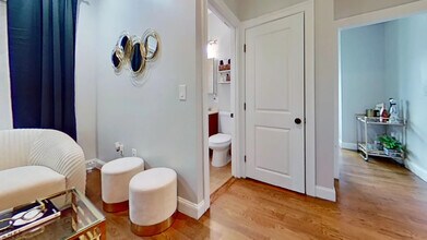 2973 Washington St, Unit A in Boston, MA - Foto de edificio - Building Photo