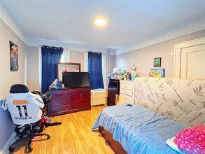 37 Wolfle St in Glen Cove, NY - Building Photo - Building Photo